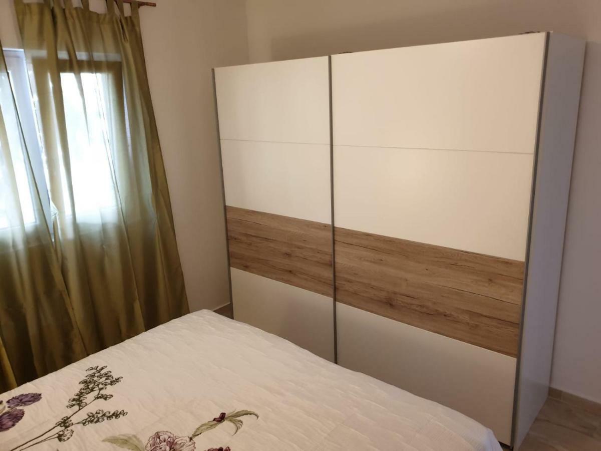 Paras Zečevo Exteriér fotografie